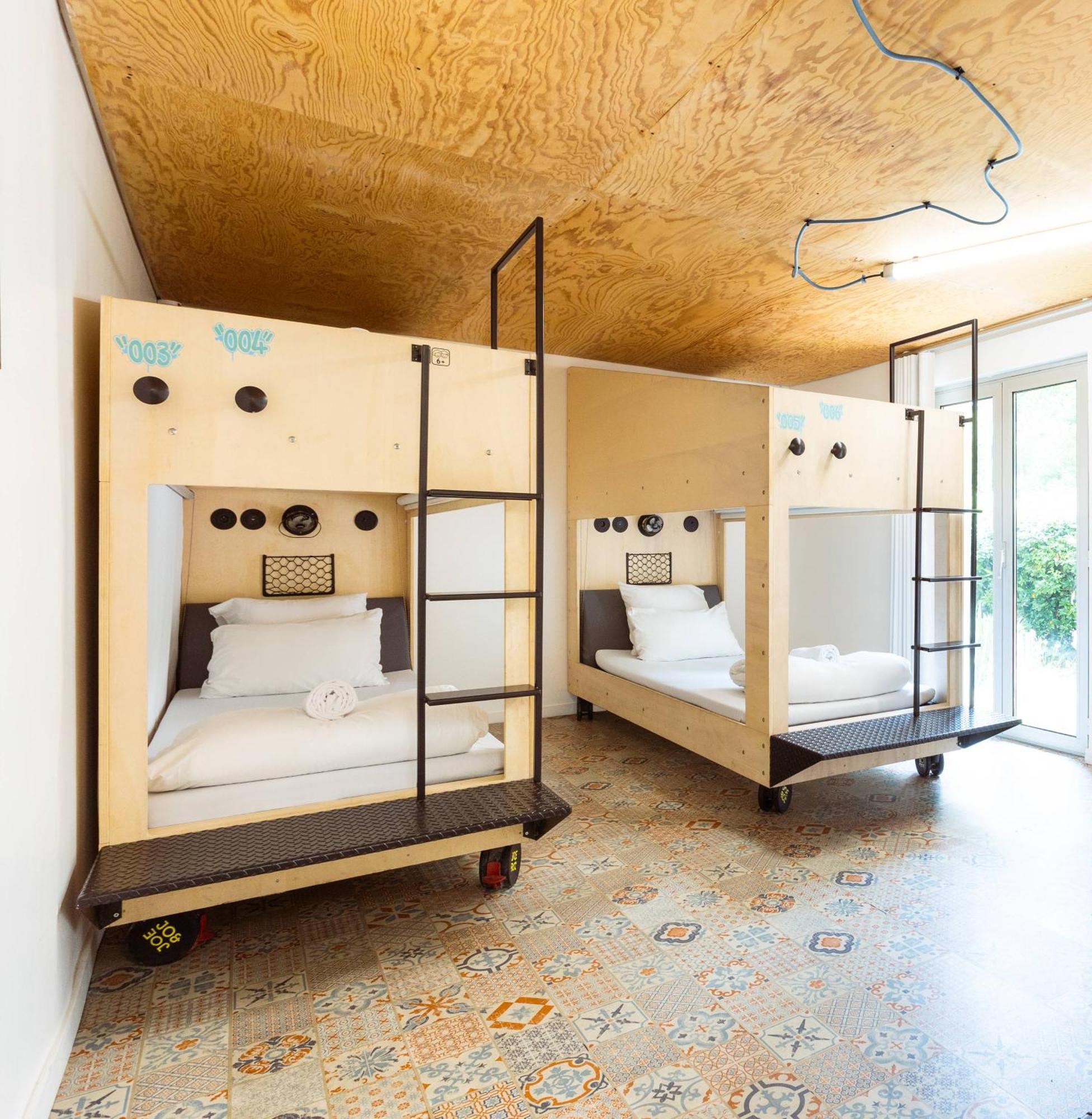 โจแอนด์โจอี้ ออสกอร์ Hostel Soorts-Hossegor ภายนอก รูปภาพ